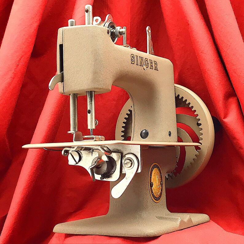 SINGER SEWHANDY 20 Child Toy Sewing Machine 201 Restored & Etsy