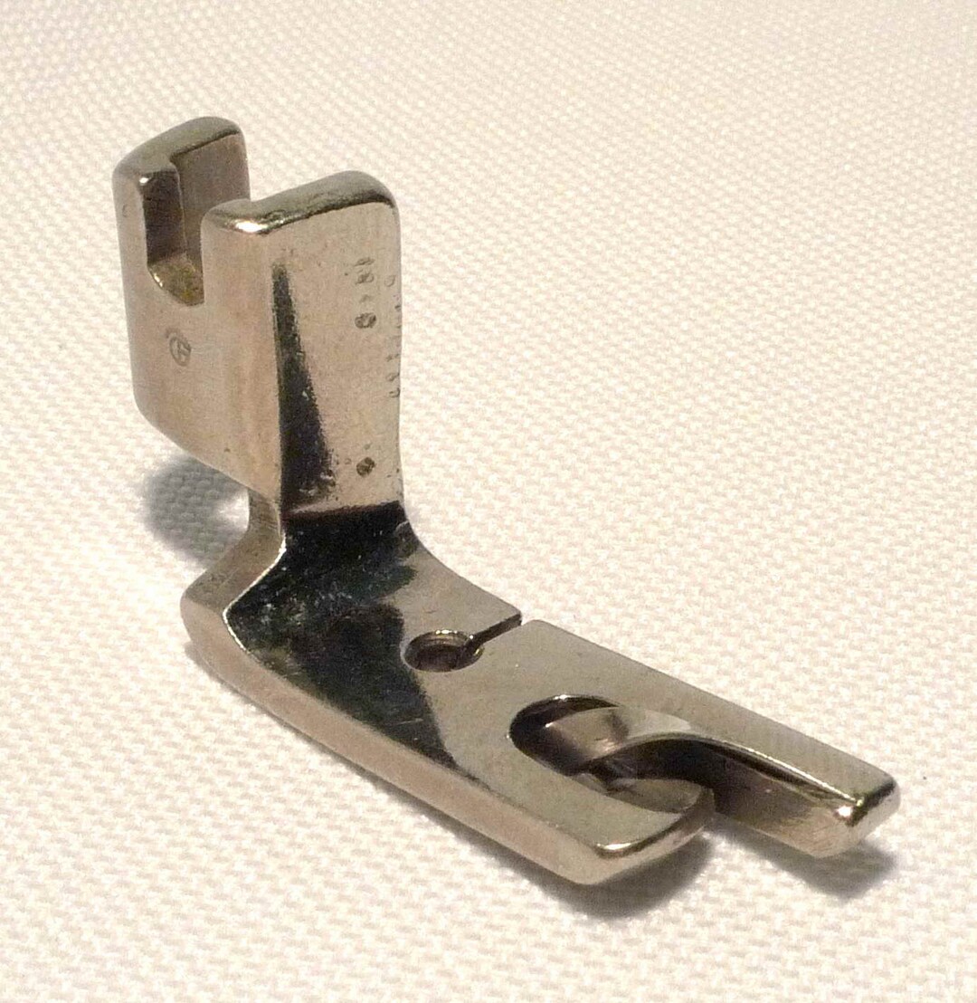 Vintage Rolled Hemmer Foot 2.5mm Sewing Machine Attachment for Low