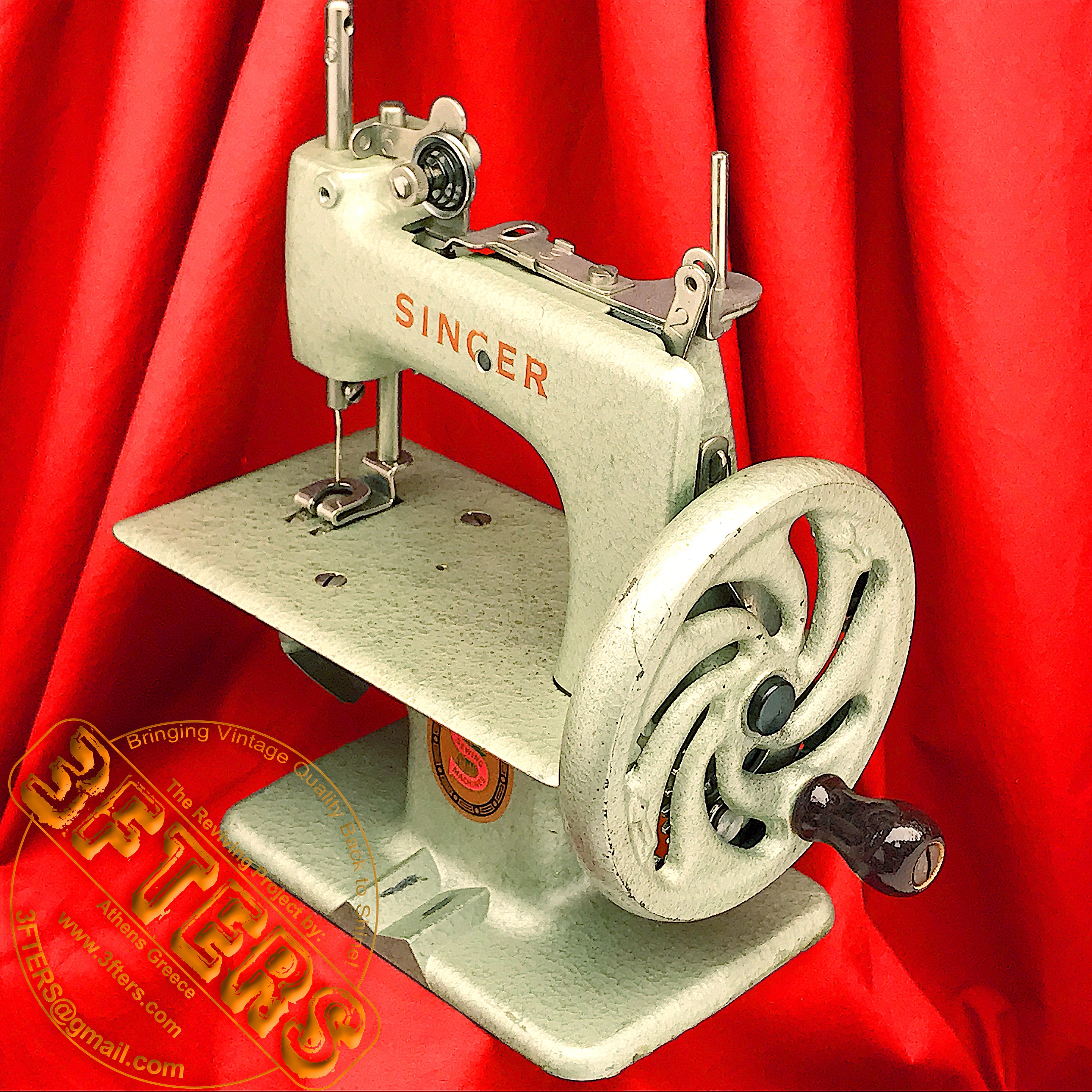 SINGER SEWHANDY 20 Child Toy Sewing Machine 20-10 Green Restored