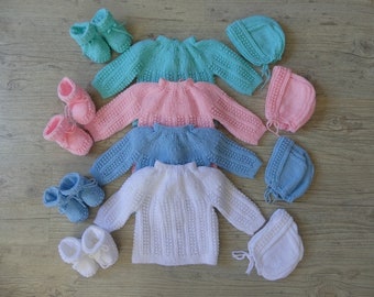 Ensemble 3 pièces brassière chaussons et bonnet fait main | Cadeau de naissance | Layette bébé naissance à 3 mois | Tricoté main