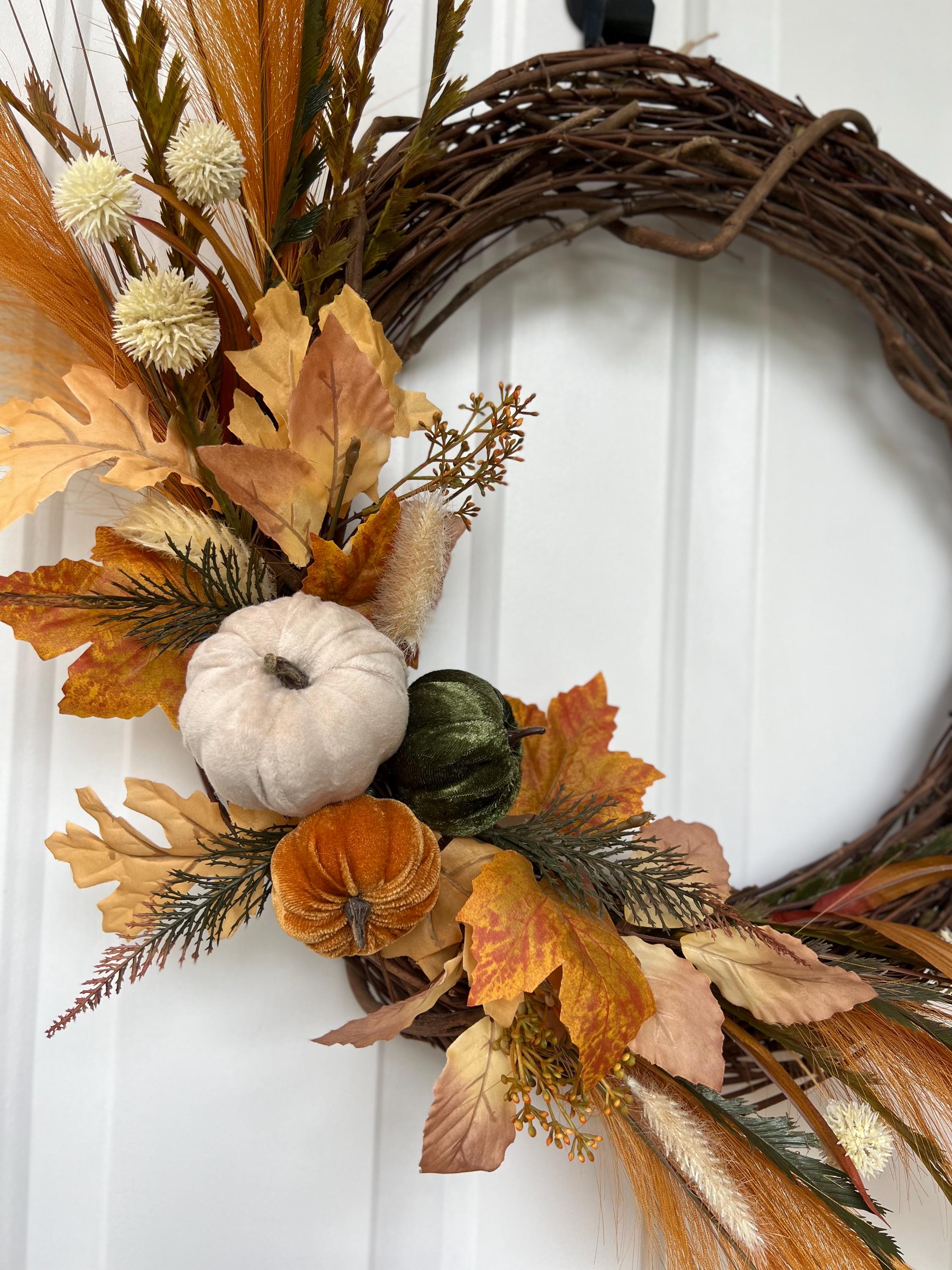 Fall Wreath with Pumpkins: Cozy Autumn Decor Ideas