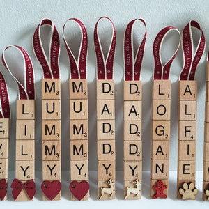 Adornos navideños personalizados / Regalos navideños hechos a mano / Adornos para árboles / Regalos con nombre para colgar / Cumpleaños / Día de la Madre / Día del Padre