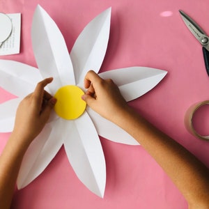 Modello margherita fiore di carta, PDF stampabile - modello margherita di carta, modello margherita di carta fai da te, fiori di carta giganti, modello tagliato a mano