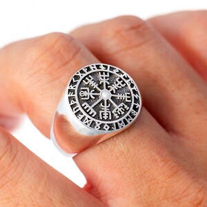 Anel de prata esterlina nórdico Vegvisir Viking Runas islandesas Asatru Compass