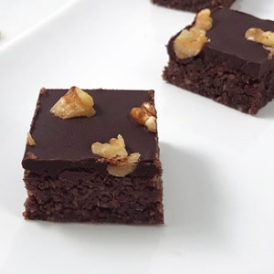 Keto Raw Chocolate Walnut Brownies , Vegan, Paleo, Non-GMO, Low-Car, Grain-Free, Diabetic-Friendly 4 Squares image 2