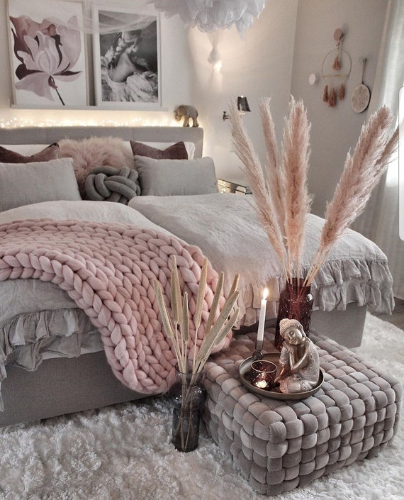 Chunky knit online bed runner