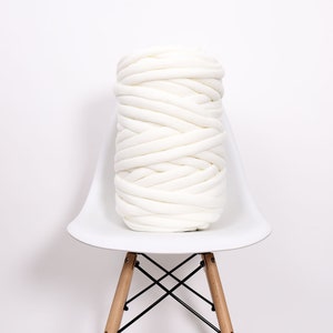Machine WASHABLE chunky yarn, Chunky arm knit yarn, Super chunky yarn, Big giant yarn, Super chunky vegan yarn, Yarn giant