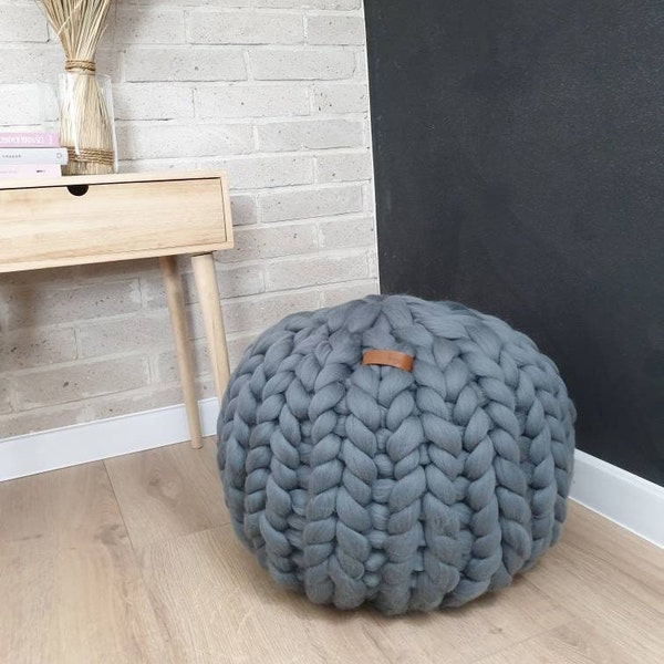 NEW Chunky knitted pouf, knitted pouffe, knitted pouf ottoman, OTTOMAN knit pouffe, giant loop pouf, chunky crochet pouf, floor pillow
