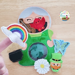 Old Lady Who Swallowed a Clover puppets for music Education preschool Kindergarten for teacher grandparent child mom dad