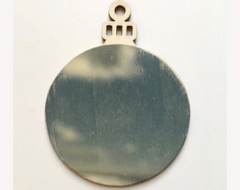 ornament - Small cloud over ocean