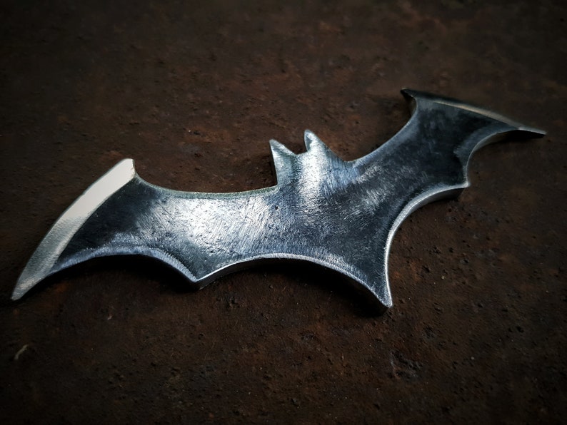 replica batarang