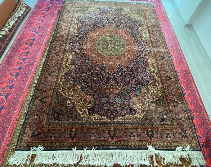 Turkish rug - Hand knotted fine area rug