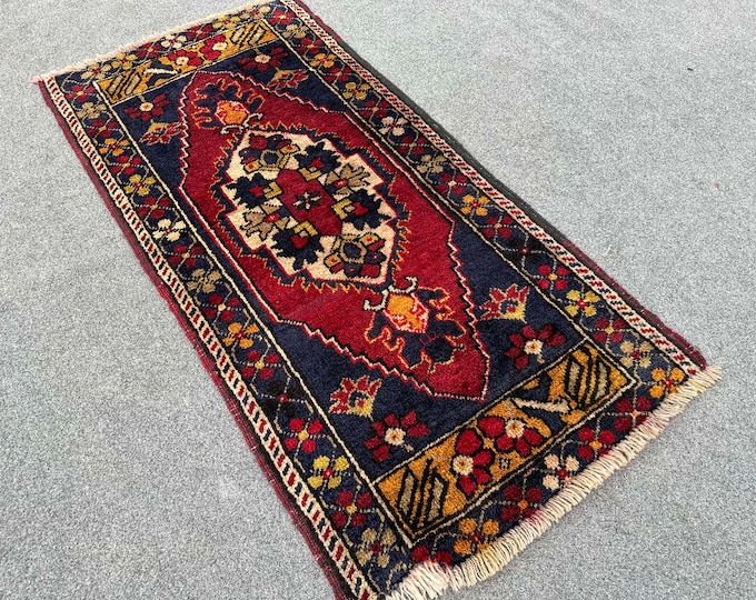 70% off 1.11 x 3.9 Ft/ Vintage 1970s  Turkish Wool rug | Turkish Nomadic Fine rug | handmade wool rug Gergeous Wool   rug