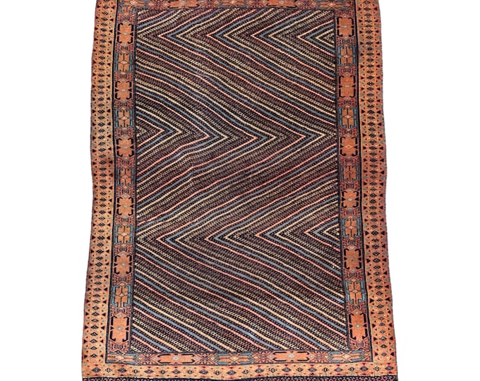 70% off Unique Vintage Beautiful Hand knotted wool rug