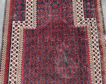 70% off Vintage worn Afghan Prayer rug | Kawdani Baluch rug | handmade wool rug