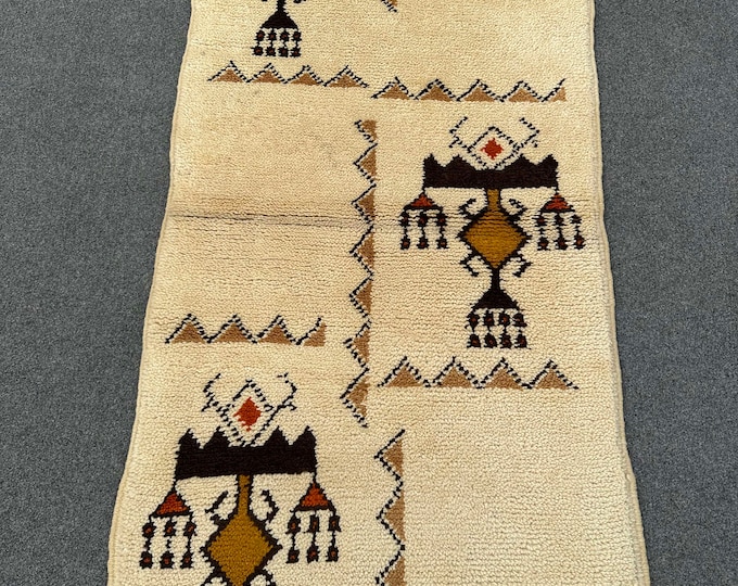 70% off 2.5 x 4.9 Ft/ Handmade Tribal Full Pile Moroccan Soft Wool White  Own Color Rug -  Anyroom rug - Bathroom rug - veg dye rug
