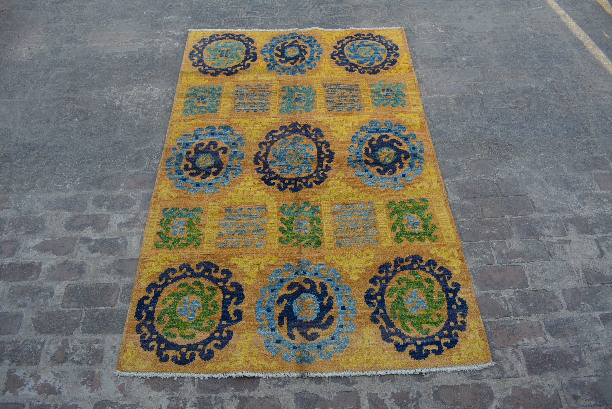 Elegant Afghan turkoman hand knotted Khotan Style rug / Decorative