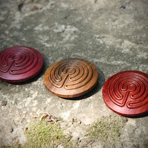 LABYRINTH Massivholz Doppelseitige Meditationsmünze, EDC Holzschnitzerei Taschenmassage Glücksmünze