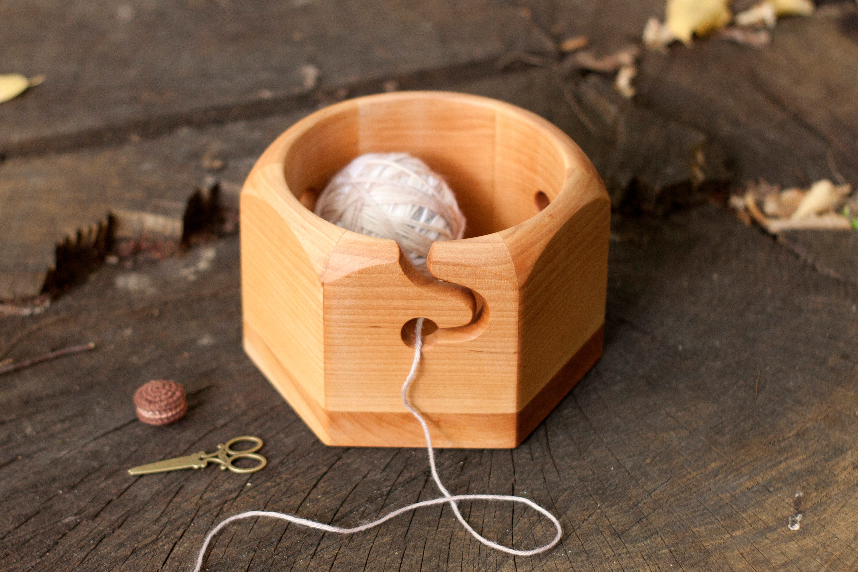 Honeycomb Yarn Bowl Handmade of Natural Wood, Knitting Organizer for Craft  Accessories Storage, Crochet Yarn Holder 