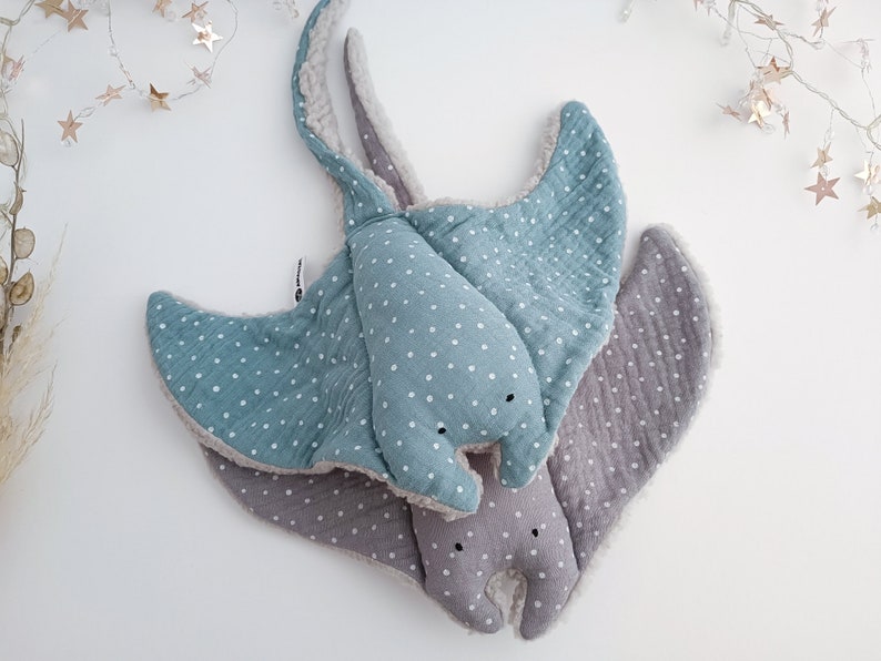 MANTA RAY Baby Comforter, STINGRAY Animal Lovey, Double Gauze Cotton Ocean Toy, Cuddle Soft Sea Animal, Blue Doudou Stingray, New Baby Gift image 5