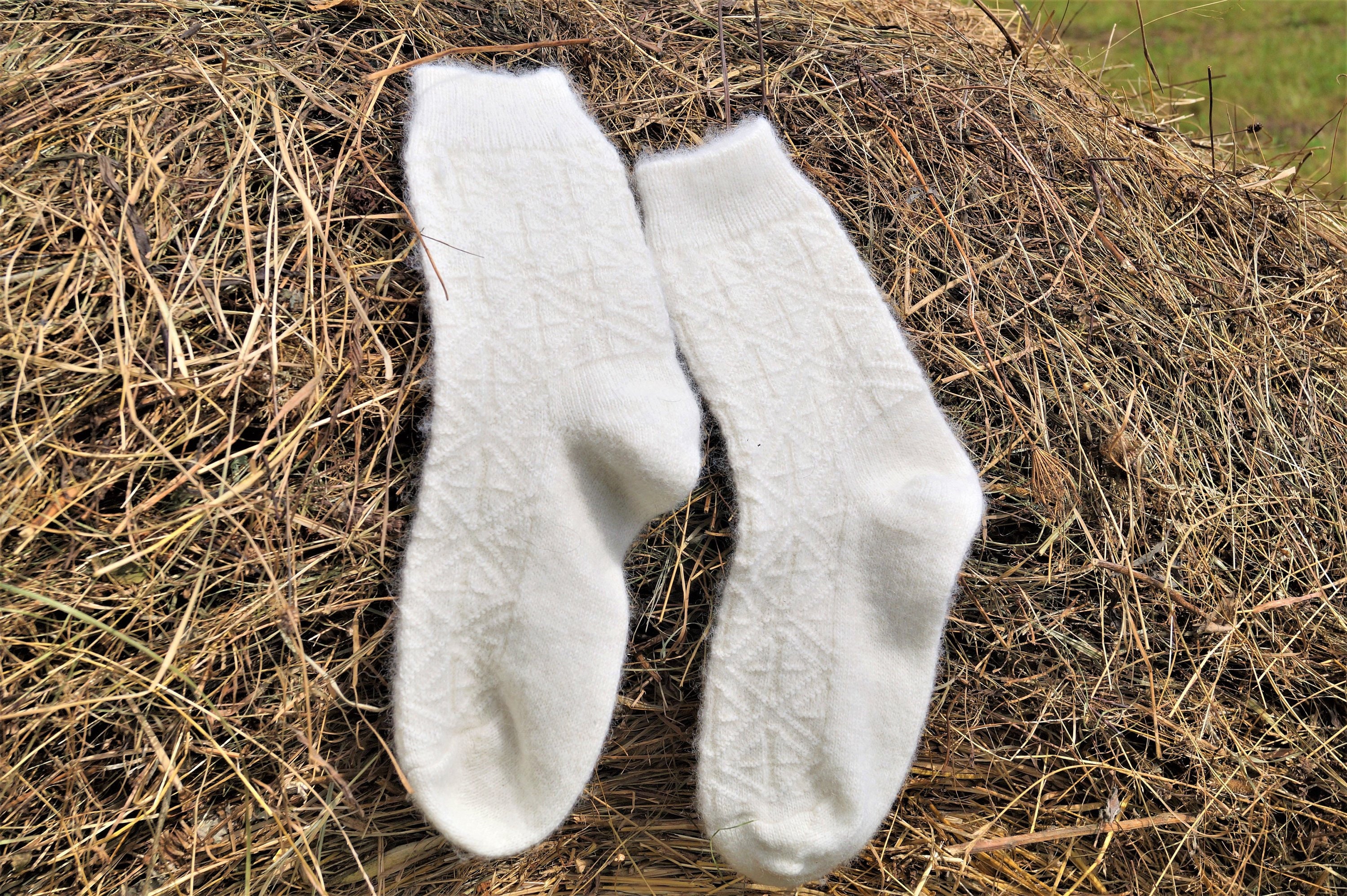 thin wool socks for winter