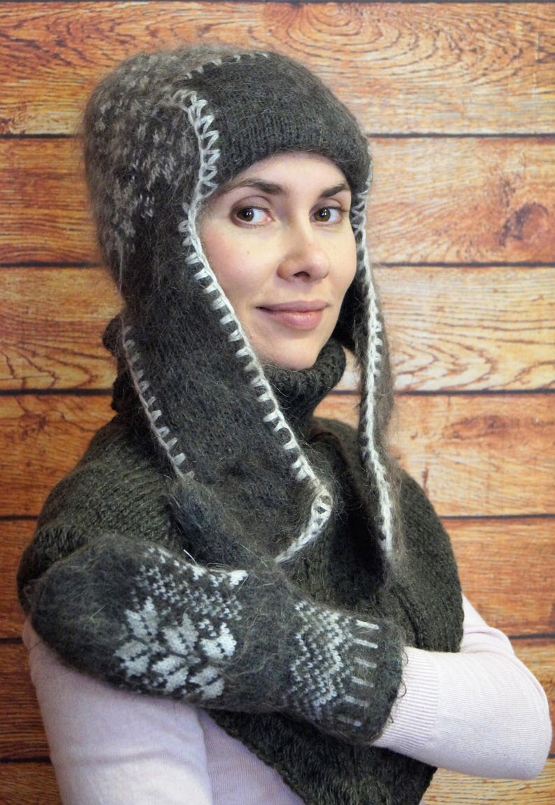 turtleneck with a scarf