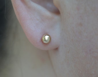 Ear chips gold-plated ball diameter 8 mm