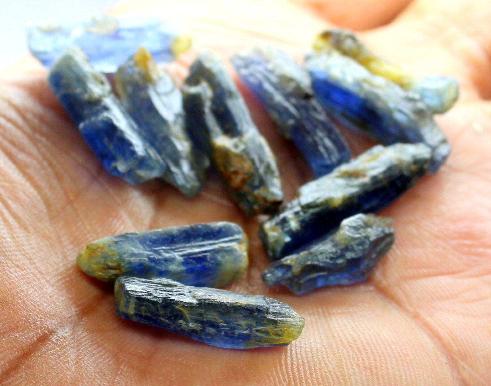 Kyanite Kyanite Gemstone Raw Kyanite Natural Kyanite Loose Etsy