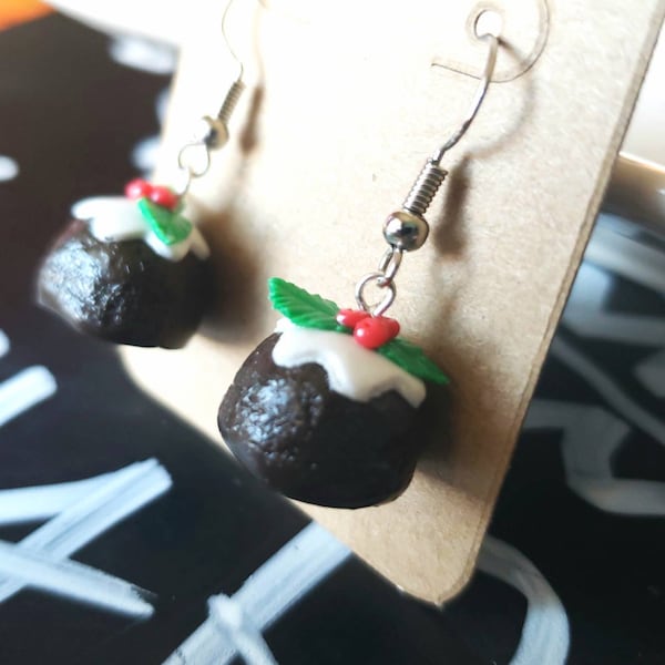 Figgy pudding earrings | dangle earrings | polymer clay jewelry | Christmas earrings | polymer clay christmas | christmas pudding earrings