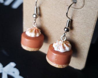 Mini pumpkin pie dangle earrings mianture food jewelry| Thanksgiving earrings| fall jewelry| polymer clay jewelry| pumpkin pie earrings