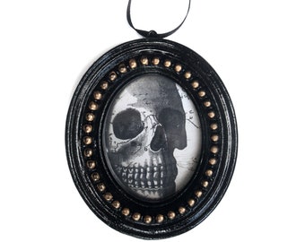 Anatomical Skull | Gothic Christmas Halloween Ornament | Black Gold | Hexmas | Goth Xmas Decorations | Creepy Holiday Decor | Gothmas