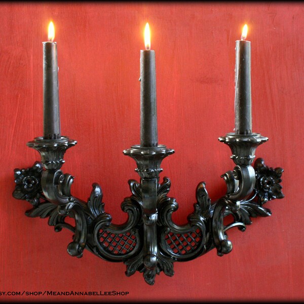 Viktorianischer Gothic Wandleuchter Kerzenhalter | Vintage Syroco | Goth Glam | Wohndekor | Schwarzer barocker dreiarmiger Kerzenständer | Vampir Boudoir