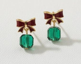 Vintage Bow Green Glass Drop Earrings