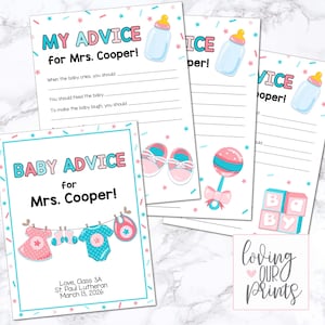 Könnte beinhalten: Babyparty-Ratgeberkarten mit Illustrationen einer Babyflasche, Babyschuhen und einer Rassel. Die Karten zeigen den Text "My Advice for Mrs. Cooper!" und "Baby Advice for Mrs. Cooper!" in Blau und Rosa, dekoriert mit Sternen.