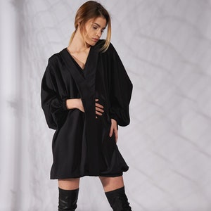 Schwarze Frauen in sexy Kleidern Schwarze Frauen in sexy Kleidern