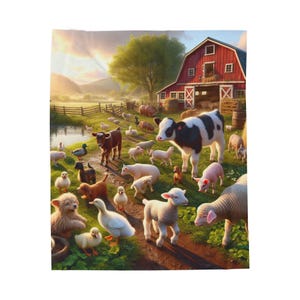 Könnte beinhalten: Eine Decke mit einer Bauernhofszene mit einer roten Scheune, verschiedenen Nutztieren und einer ruhigen Landschaft. Die Decke zeigt eine Kuh, Schafe, Schweine, Enten und andere Tiere in einer sonnigen Umgebung.