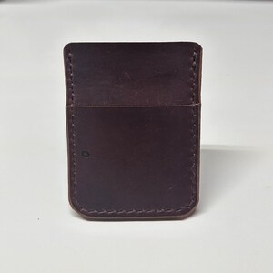 Cartera para dos tarjetas con bolsillos - Horween Burgundy Chromexcel