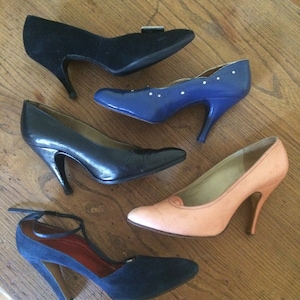 2 pairs of retro pumps from the 60s and 70s