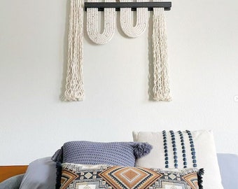 FLECK Small Vibrato© STRAIGHT CUT ends-Macrame Wall Hanging, Textile Fiber Knot Art, Fringe Scandi Style, Bohemian Accent, Rope Art