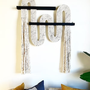 FLECK Small Vibrato© STRAIGHT CUT ends-Macrame Wall Hanging, Textile Fiber Knot Art, Fringe Scandi Style, Bohemian Accent, Rope Art image 4