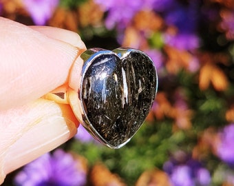 Genuine Greenland Nuummite heart with blue grey flash in sterling silver size 7 ring