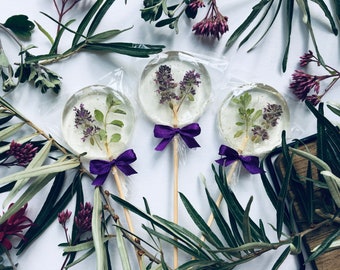 Rustic wedding favor, wild one Set of 10 forest pinkish purple edible flower thyme lollipop, wild birthday party favor, foodie gift, sucker