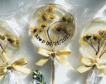 Personalized Gold Edible Flower Lollipops – Set of 10 Edible Hard Candy Wedding Favors with Custom Text, Rustic Gourmet Treats