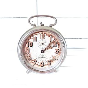 Vintage alarm clock Jaz chroom • windup alarm clocks • French Jaz clock • desk clock • vintage bedroom decor • collectors clock