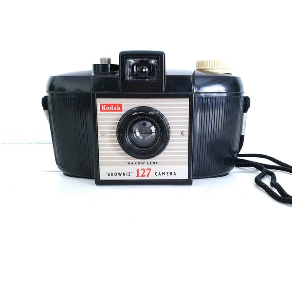 Vintage old bakelite photo camera Kodak Brownie 127 • old Kodak camera 1959 • old display camera • decorative home accent • vintage props