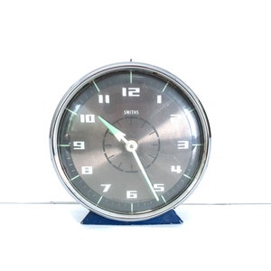 Vintage Smiths Great Britain alarm clock • old alarm clocks • decoration clocks • home decoration accents blue • collectible alarm clock
