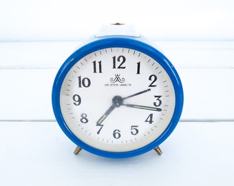Vintage alarm clocks Hema • retro alarm clock red green silver white • retro home accessories • old fashioned alarm clock