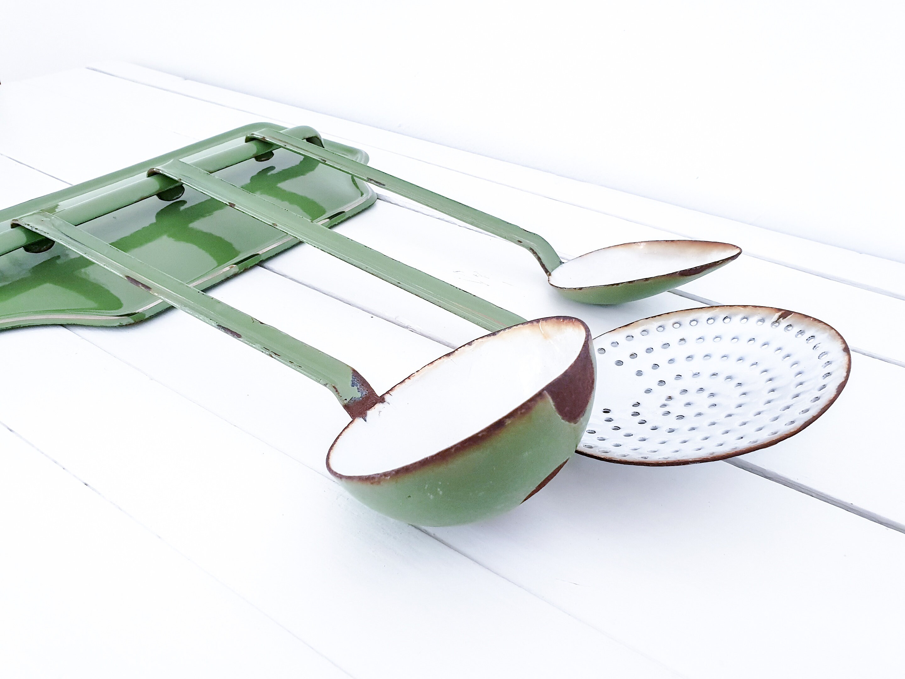 Vintage enamelware utensil rack • vintage green enamel ...