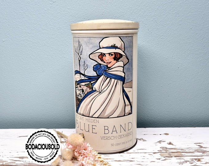 Vintage Blue Band biscuit tin Illustration by Rie Cramer | Dutch storage tin from the 1940s-1950s