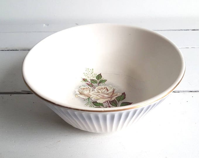 Beautiful vintage Dutch Gouda ceramic bowl 'Flora'